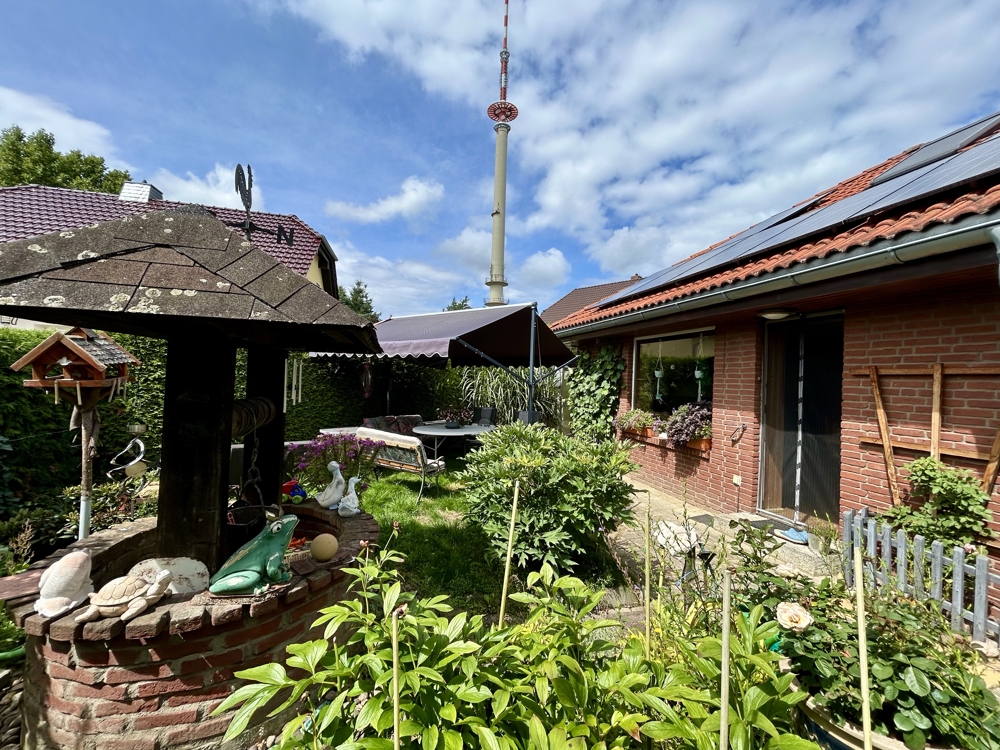 Garten mit Brunnen 
